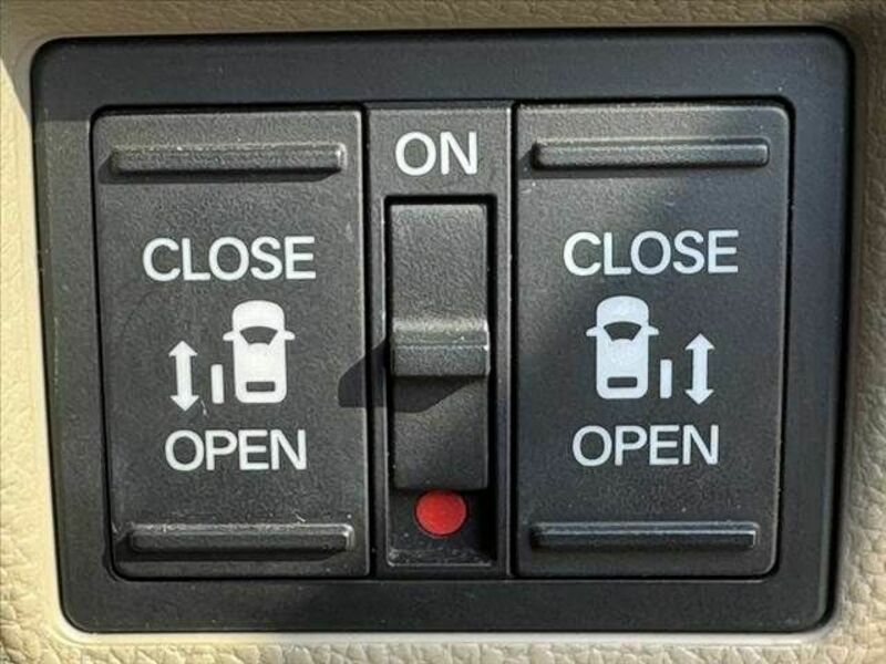 N BOX