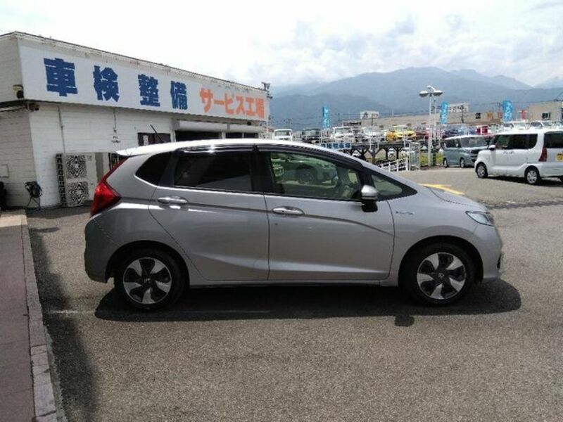 FIT HYBRID