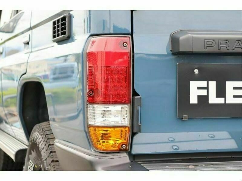 LAND CRUISER PRADO-12