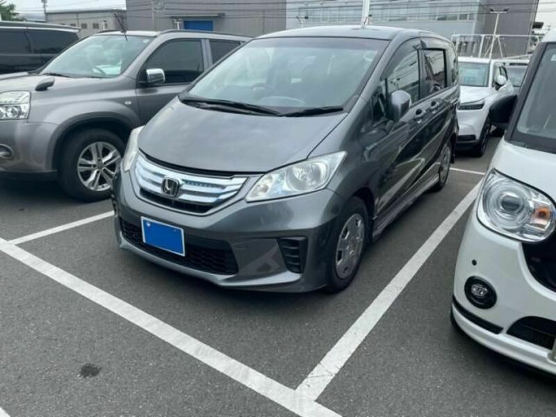 HONDA FREED HYBRID
