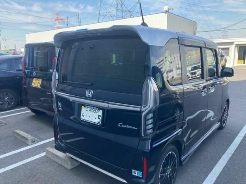 N BOX CUSTOM