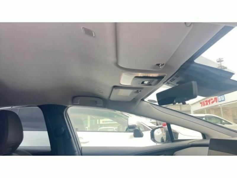 PRIUS-11