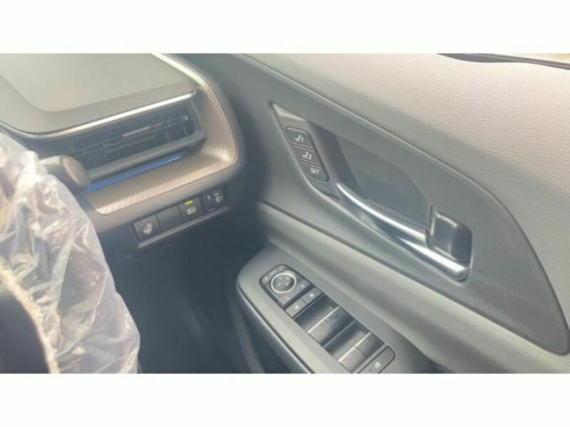 PRIUS-18