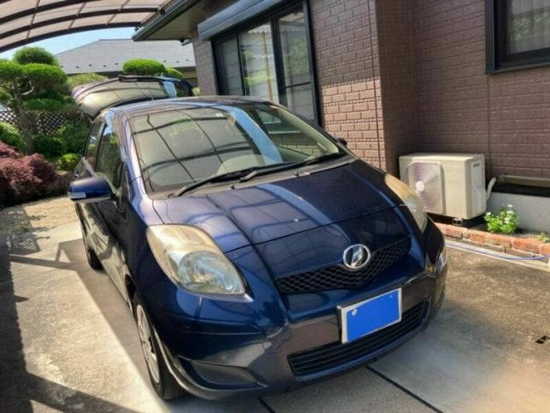 TOYOTA VITZ