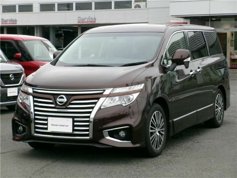 NISSAN ELGRAND