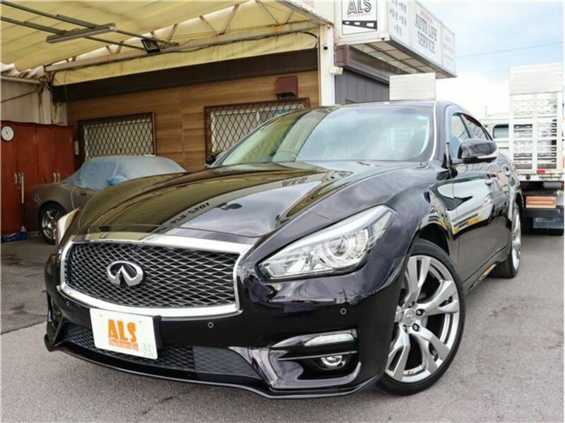 NISSAN FUGA