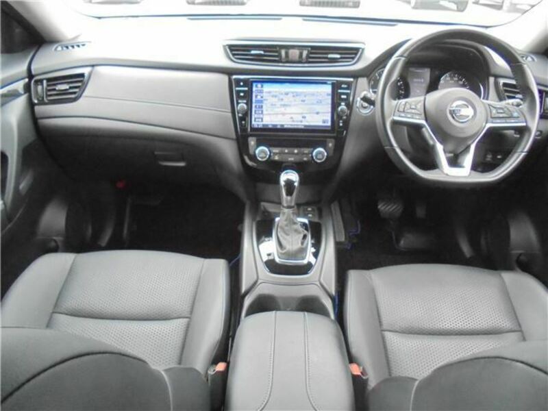 X-TRAIL