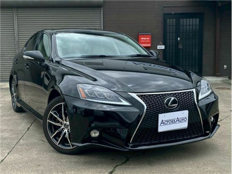 LEXUS IS