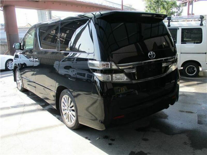 VELLFIRE-1