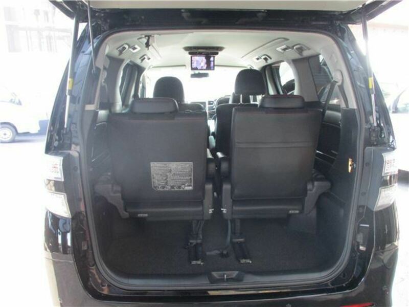 VELLFIRE-17