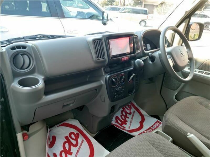 MINICAB VAN
