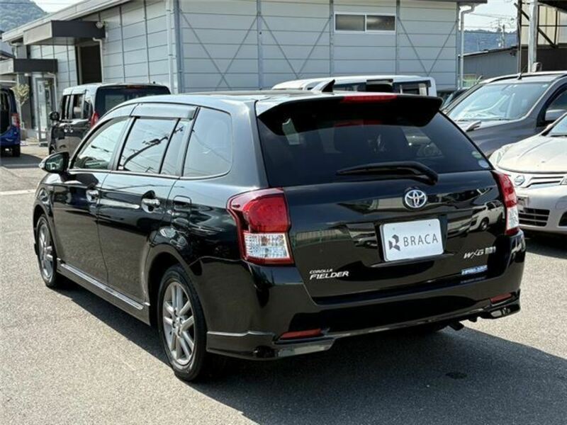 COROLLA FIELDER