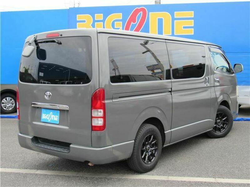 HIACE VAN