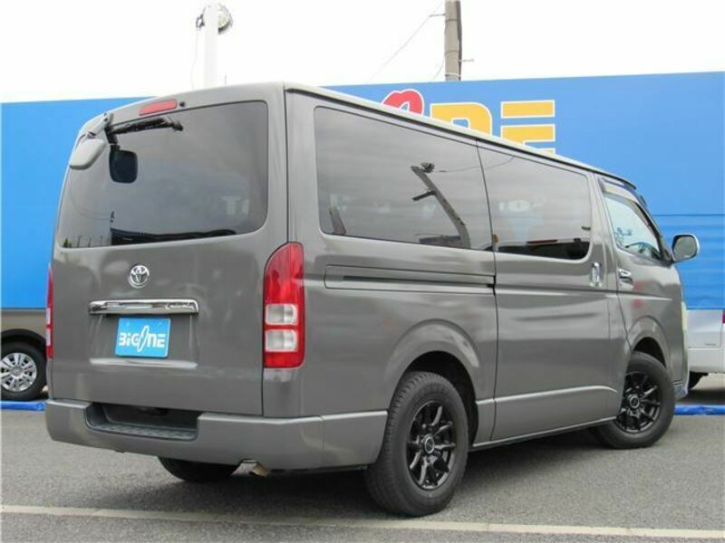 HIACE VAN