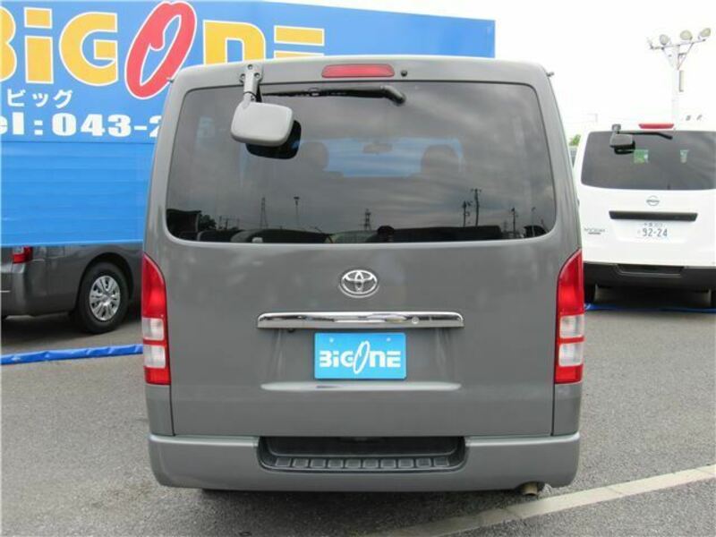 HIACE VAN