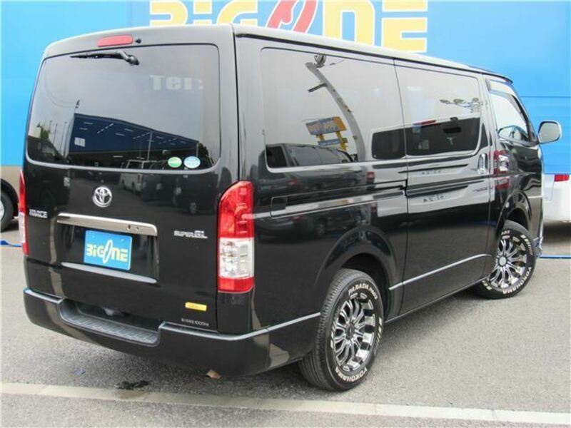 HIACE VAN