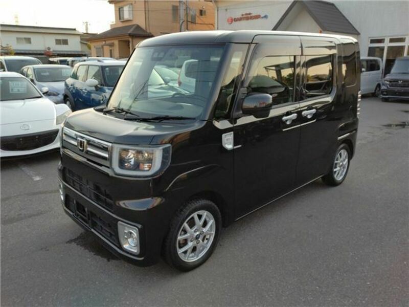 DAIHATSU WAKE