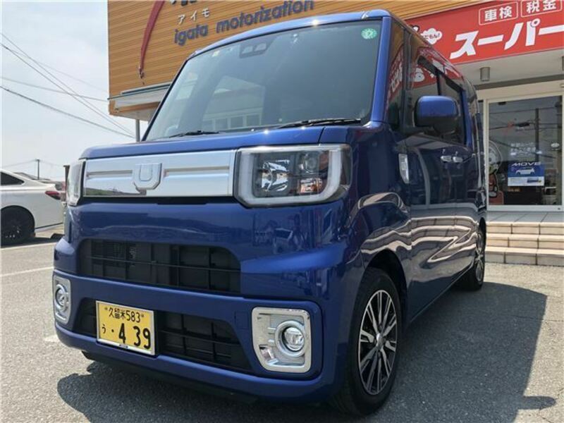 DAIHATSU WAKE