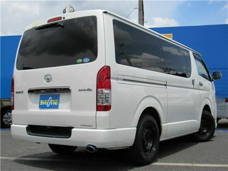HIACE VAN