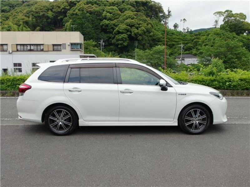 COROLLA FIELDER