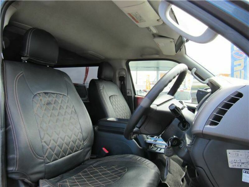 HIACE VAN