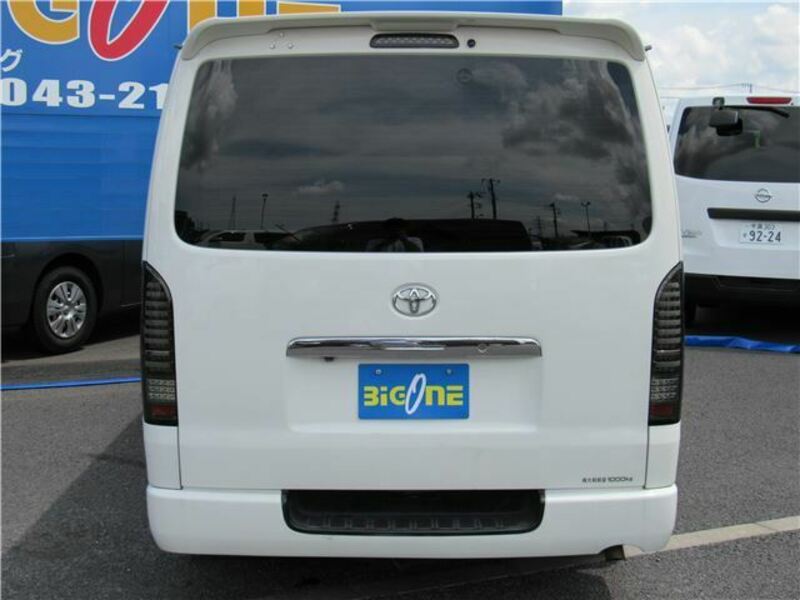 HIACE VAN