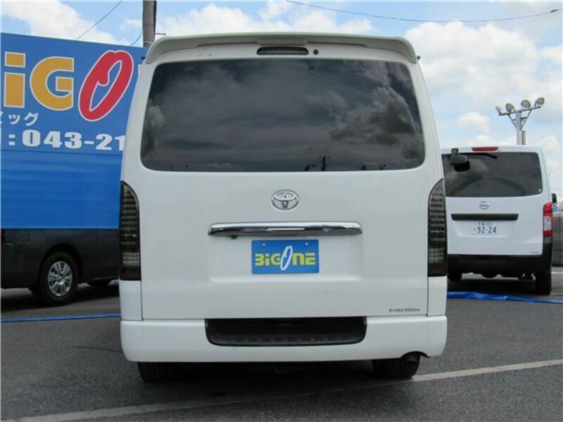 HIACE VAN