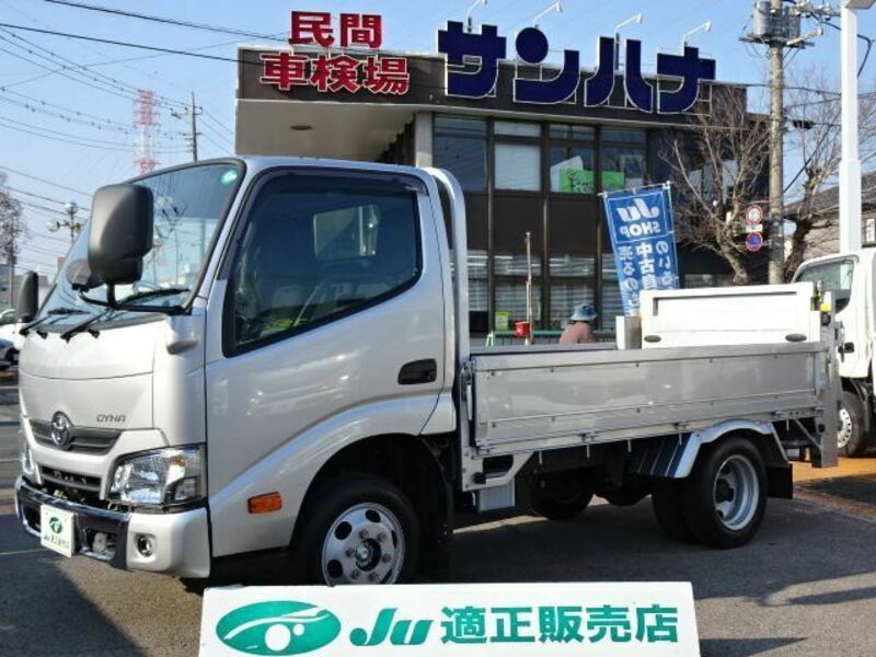 TOYOTA DYNA