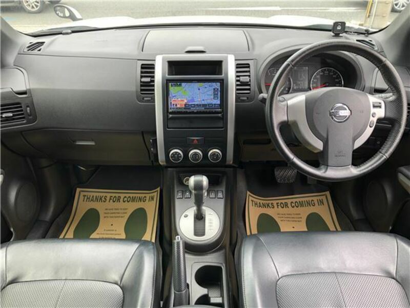 X-TRAIL