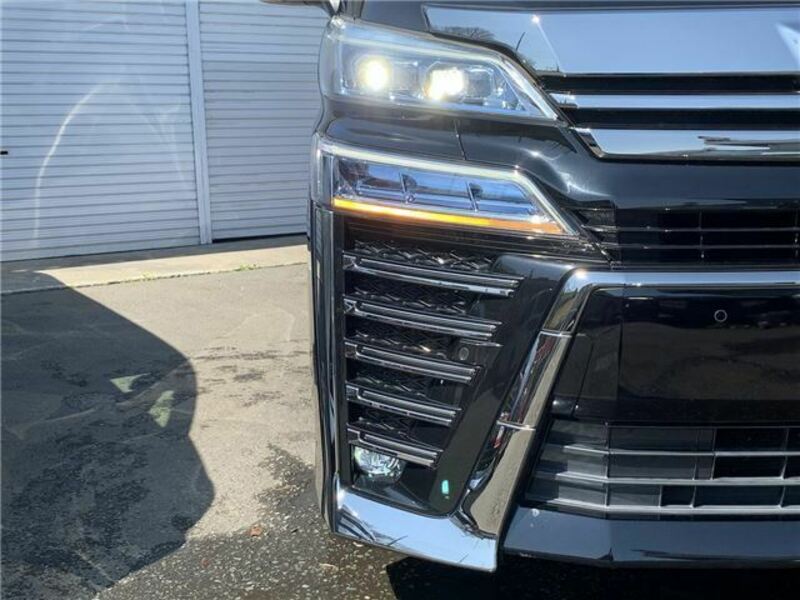 VELLFIRE-11