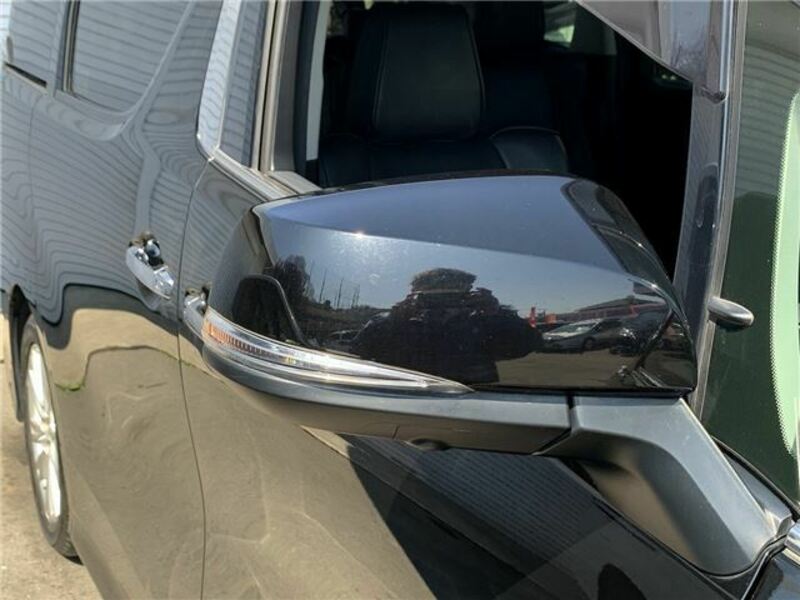 VELLFIRE-12