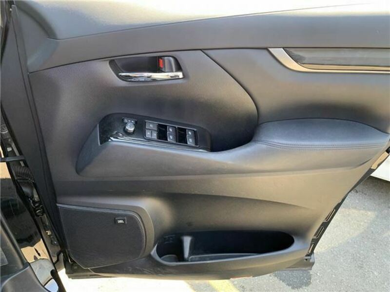VELLFIRE-31