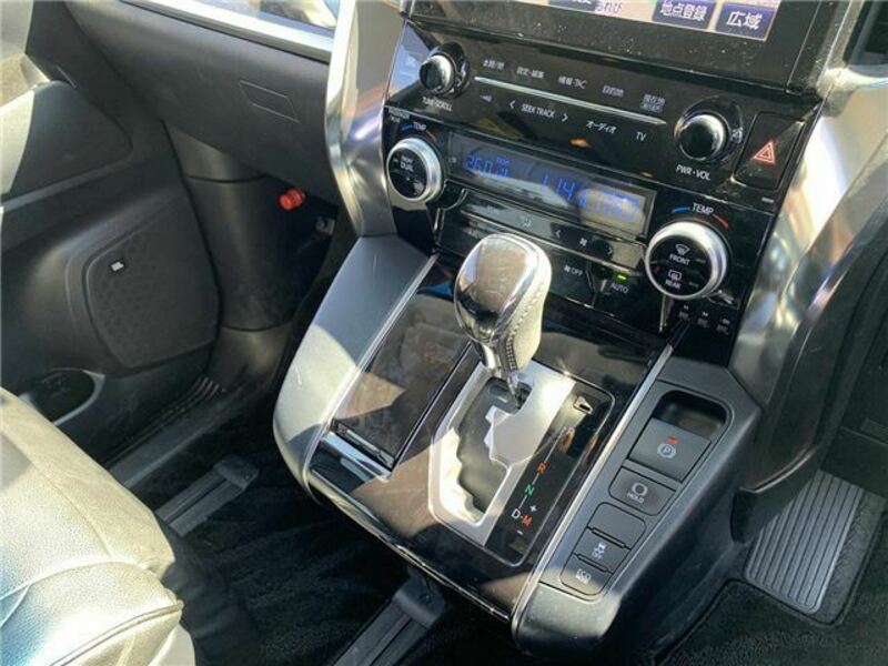VELLFIRE-42