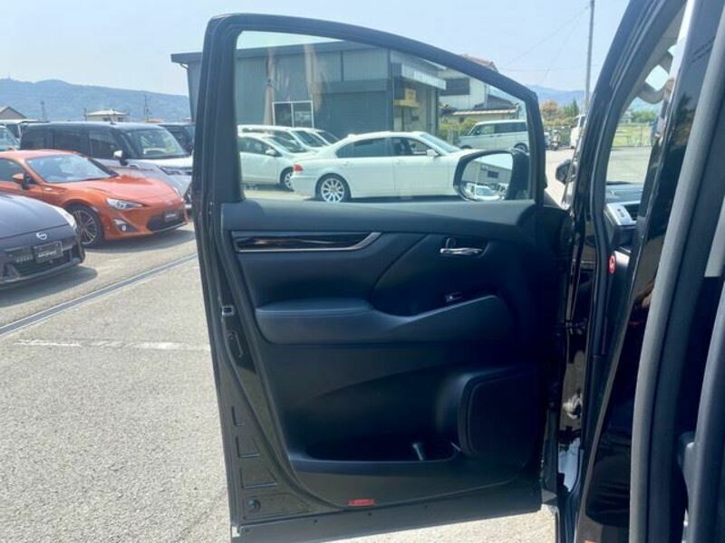 VELLFIRE-5