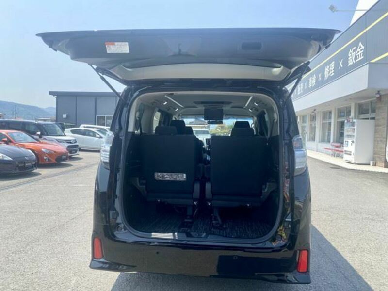 VELLFIRE-11