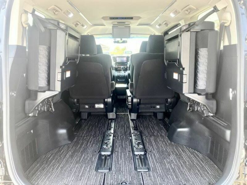 VELLFIRE-15