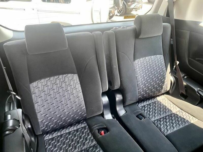 VELLFIRE-28