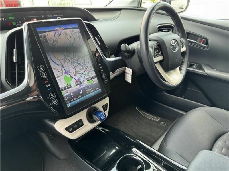 PRIUS PHV