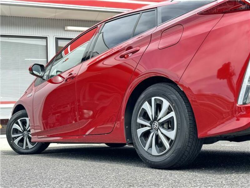 PRIUS PHV