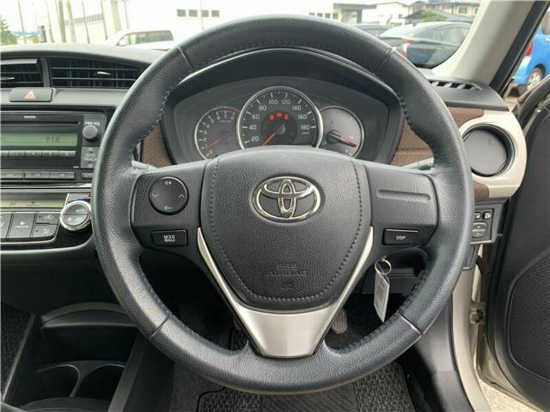 COROLLA AXIO