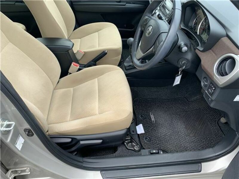 COROLLA AXIO