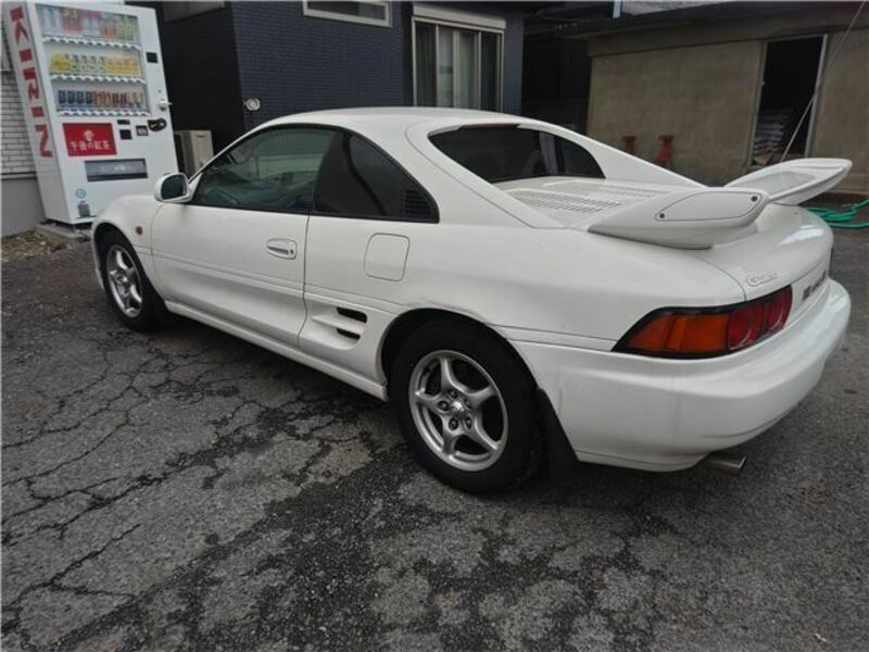 MR2