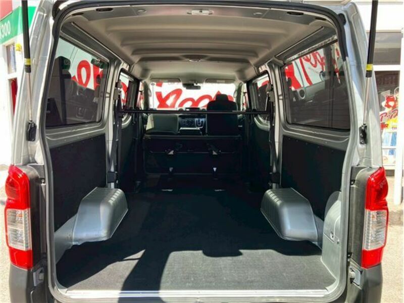 CARAVAN VAN