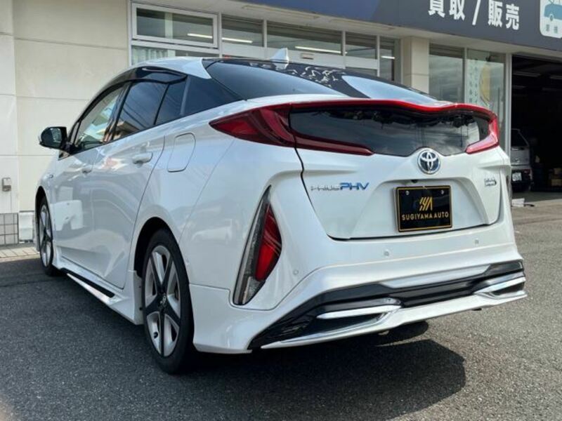 PRIUS PHV