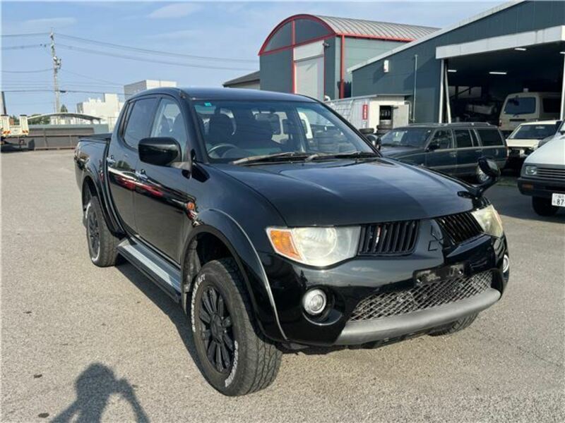 MITSUBISHI TRITON