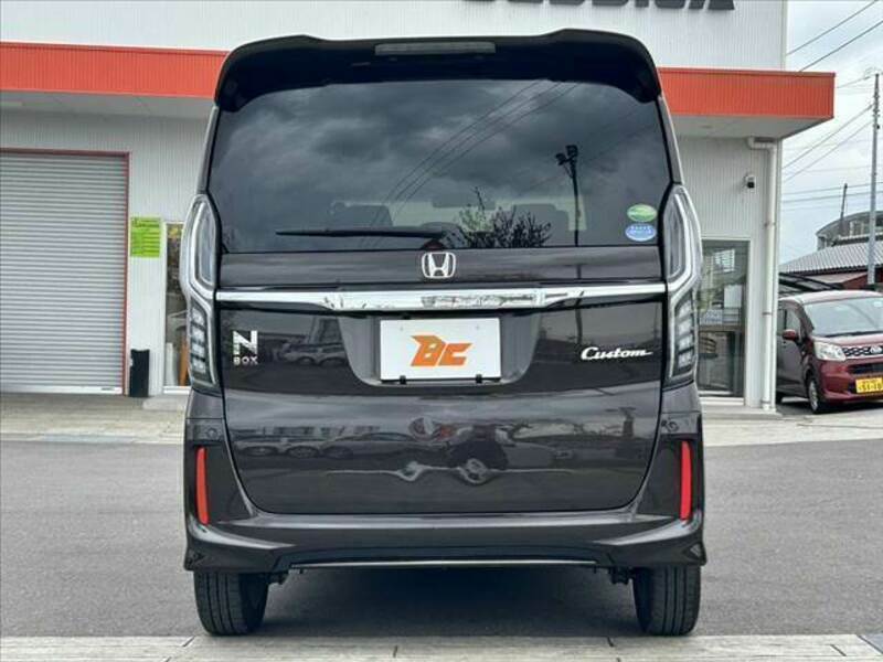 N BOX