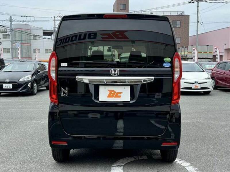 N BOX