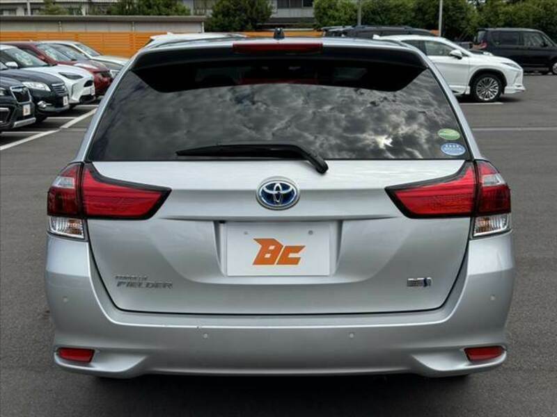 COROLLA FIELDER