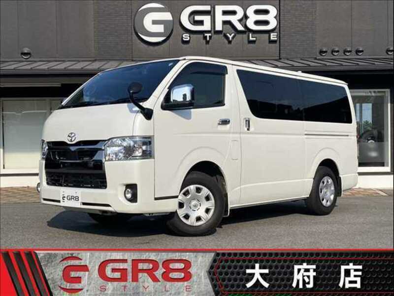 TOYOTA HIACE VAN