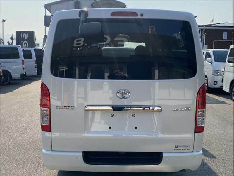HIACE VAN